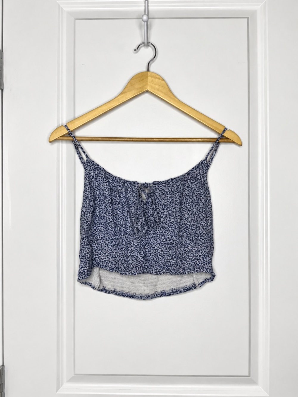 Abercrombie & Fitch Blue Floral Tie Front Crop Cami Tank – Size L